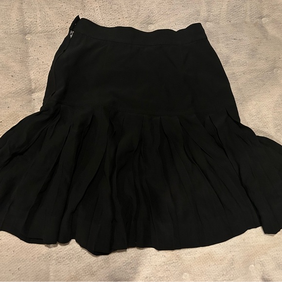 Chanel pleated skirt size 38 - Picture 3 of 6